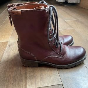 Pikolinos leather military boots